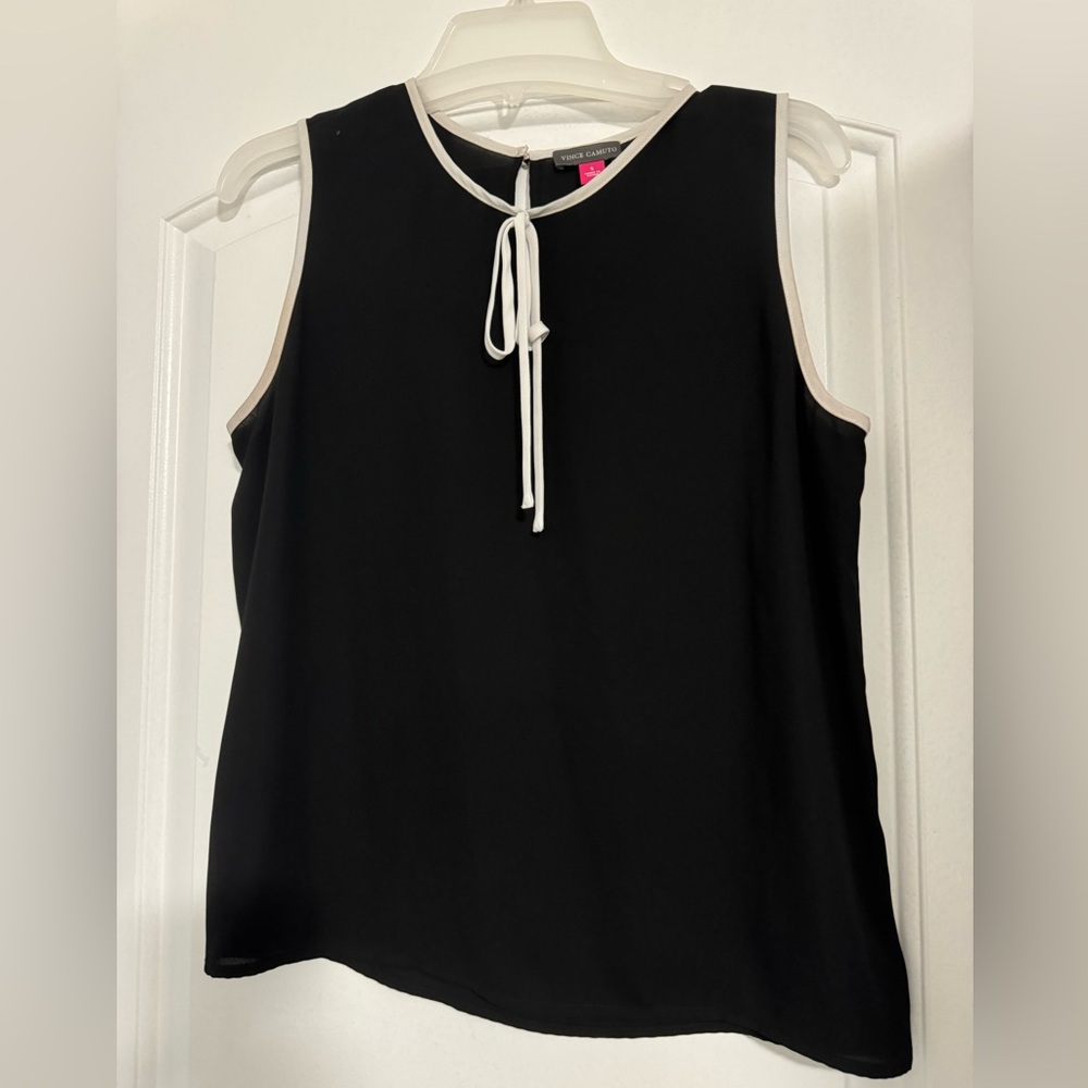 Vince Camuto small women’s top